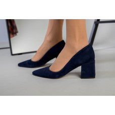 Туфли женские из велюра синего цвета с обтянутым каблуком